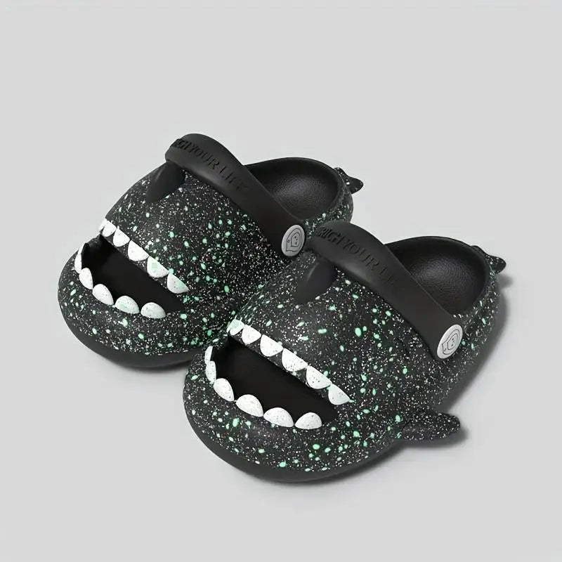 Kids' Shark Luminous Sandals Slip-On Waterproof Breathable Lightweight Non-Slip Casual Shoes for Boys and Girls Strap  sandals